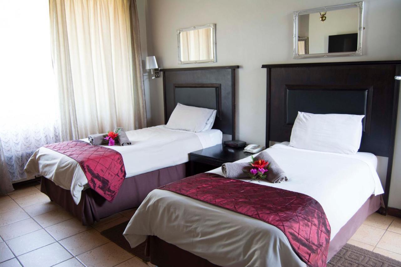 Floreat Riverside Lodge And Spa Sabie Esterno foto