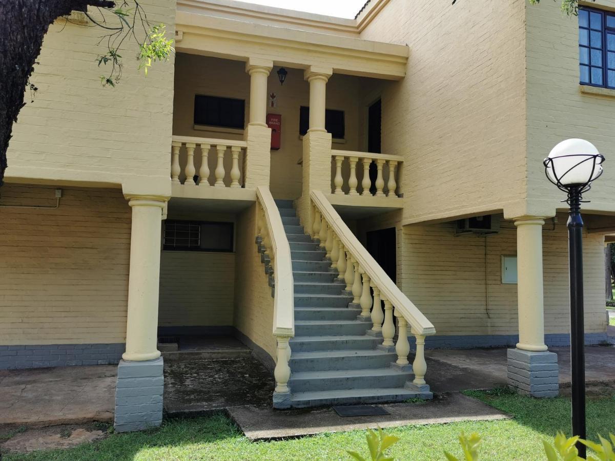 Floreat Riverside Lodge And Spa Sabie Esterno foto